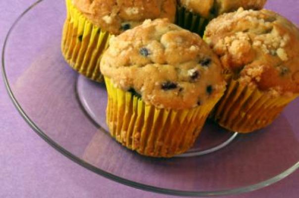 Blueberry Muffins with Streusel Topping